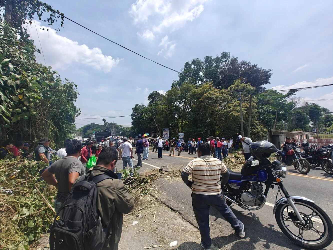 Some protest causing 10+km stopped traffic