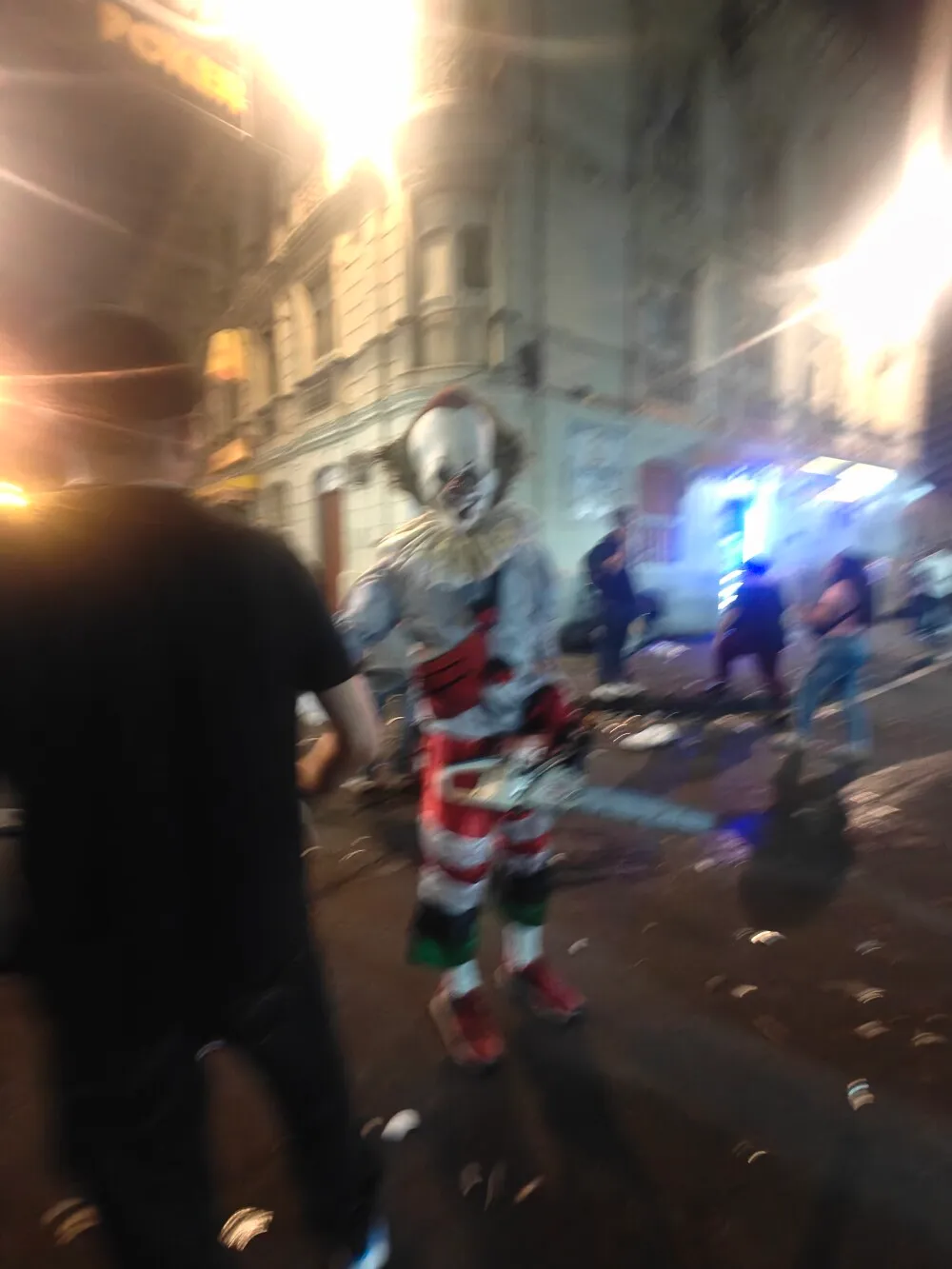 Clown!